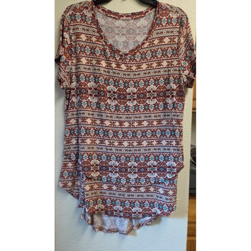 Latched Mama XL Aztec Print Nursing Pumping Shirt Layered V-Neck Tee